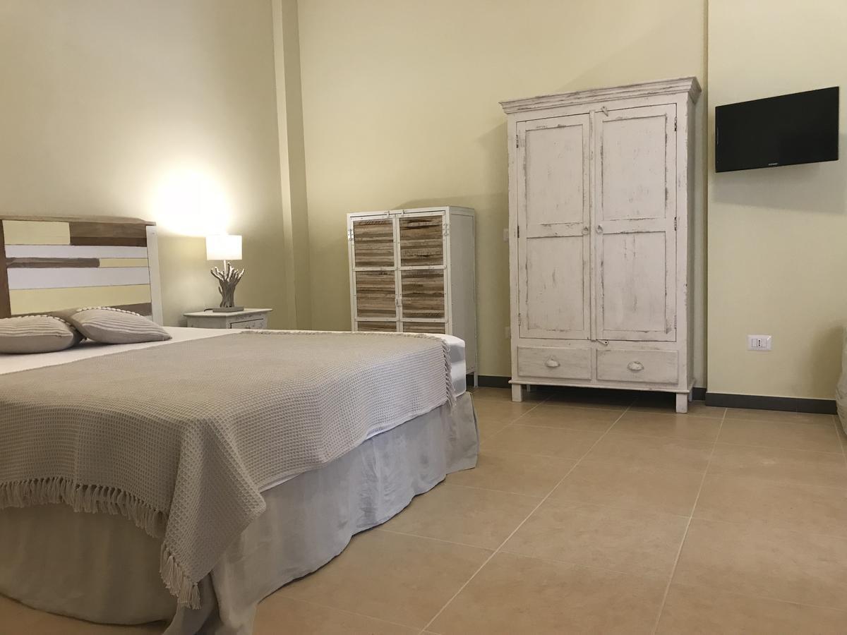 Villa Dei Ginepri กัลลีโปลี ภายนอก รูปภาพ